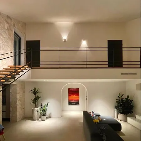 Casa Stile Spagnolo In Centro La Spezia