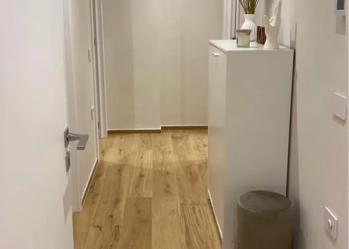 Casa Stile Spagnolo In Centro アパート ラ・スペツィア